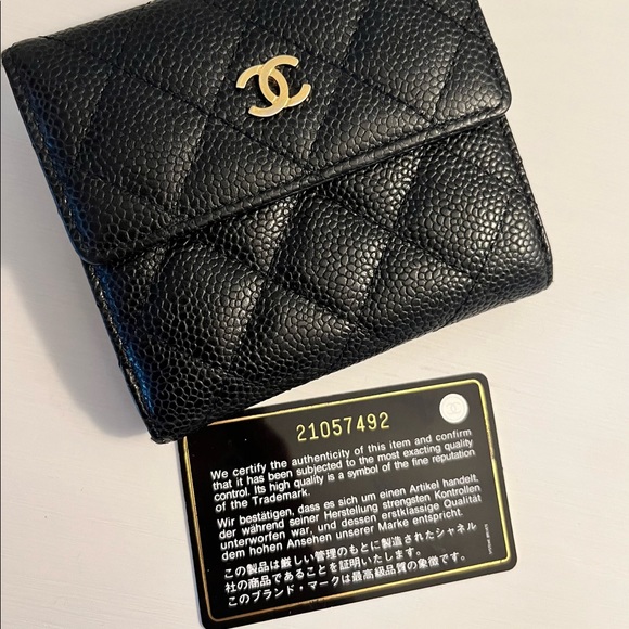 Chanel caviar short wallet - Picture 9 of 12